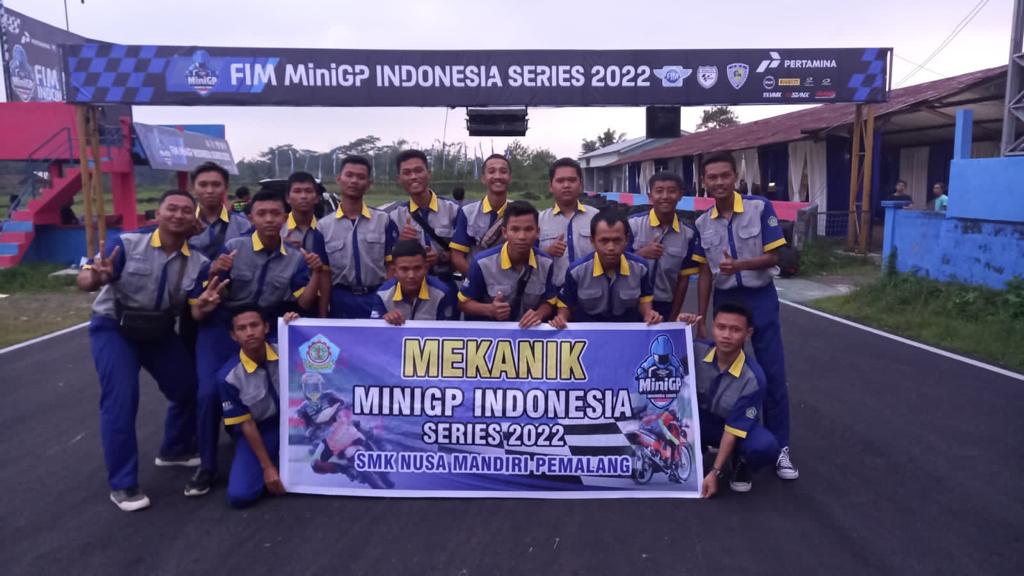 Siswa SMK dilibatkan dalam gelaran FIM MiniGP Indonesia Series 2022